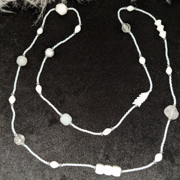 White Beaded 44" Necklace NWOT - Picture 3 of 4